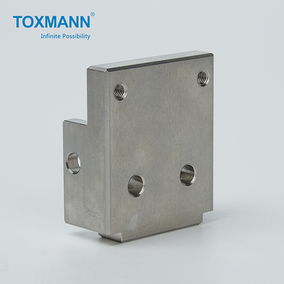أجزاء الطحن CNC العملية للسيارات ، مكونات الآلات الدقيقة S136 CNC